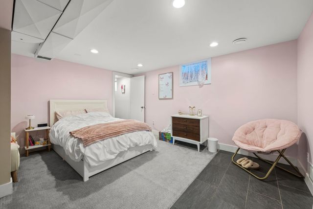 605 Kingsview Lane N, Plymouth, MN 55447