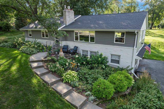 605 Kingsview Lane N, Plymouth, MN 55447