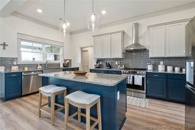 6403 Whispering Way, Charlestown, IN 47111