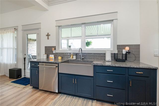 6403 Whispering Way, Charlestown, IN 47111