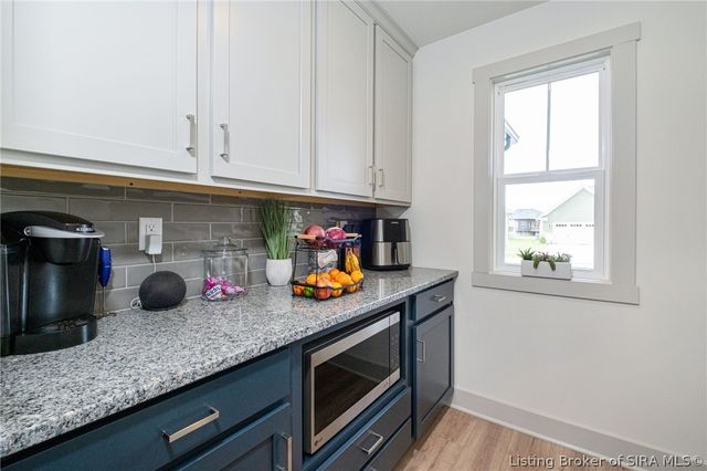 6403 Whispering Way, Charlestown, IN 47111