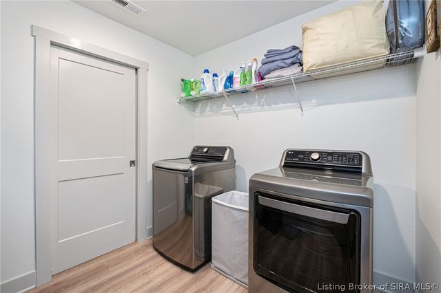 6403 Whispering Way, Charlestown, IN 47111