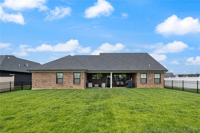6403 Whispering Way, Charlestown, IN 47111