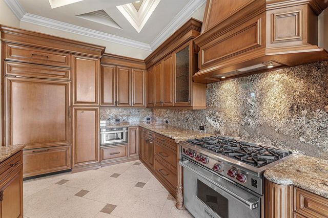 453 NE 19th Avenue, Deerfield Beach, FL 33441