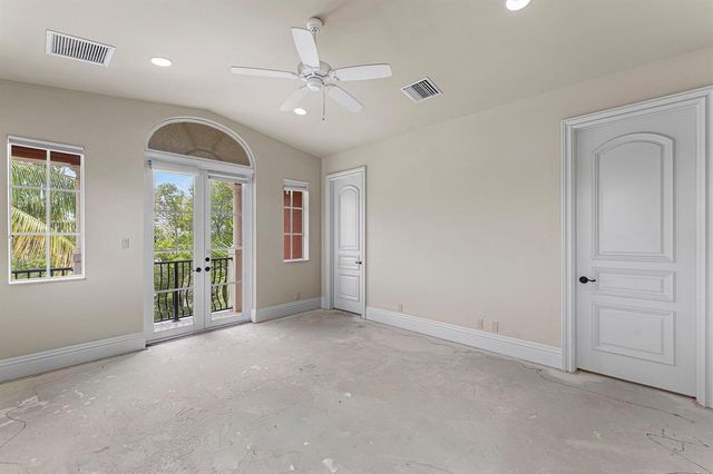 453 NE 19th Avenue, Deerfield Beach, FL 33441