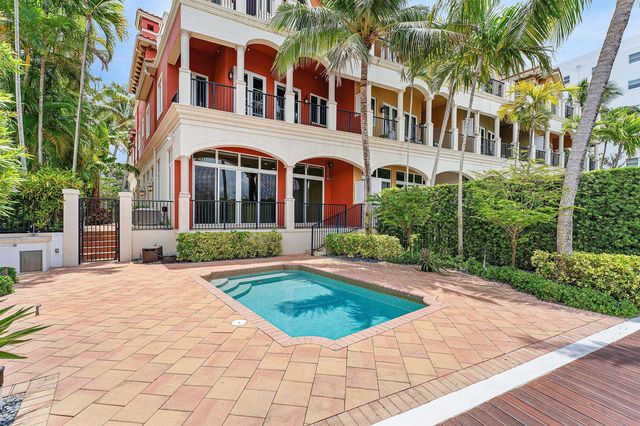 453 NE 19th Avenue, Deerfield Beach, FL 33441