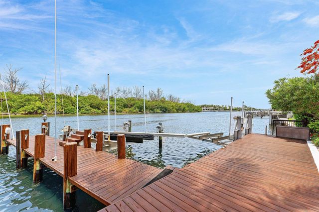 453 NE 19th Avenue, Deerfield Beach, FL 33441