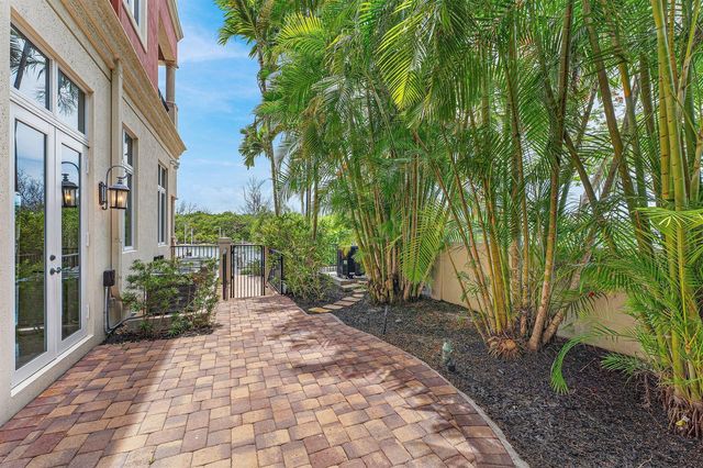 453 NE 19th Avenue, Deerfield Beach, FL 33441