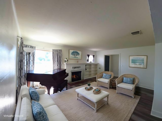 1735 E Princeton Avenue, Fresno, CA 93703