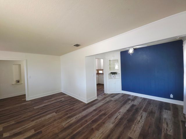 1735 E Princeton Avenue, Fresno, CA 93703