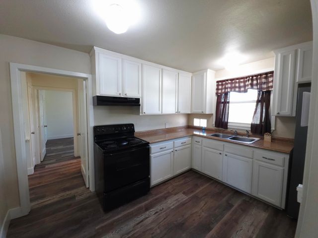 1735 E Princeton Avenue, Fresno, CA 93703