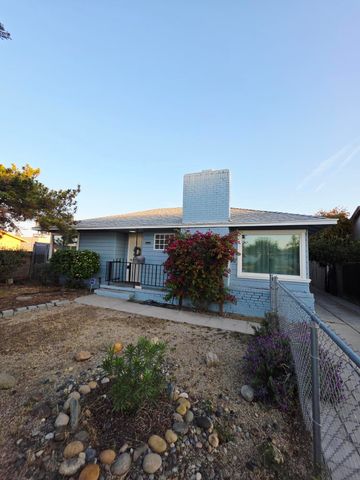 1735 E Princeton Avenue, Fresno, CA 93703