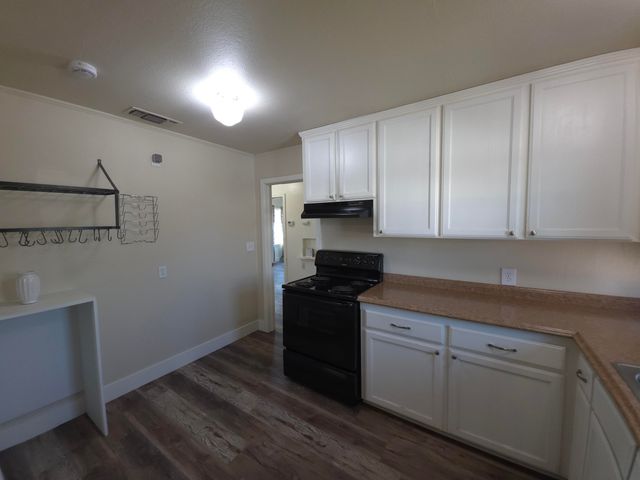 1735 E Princeton Avenue, Fresno, CA 93703