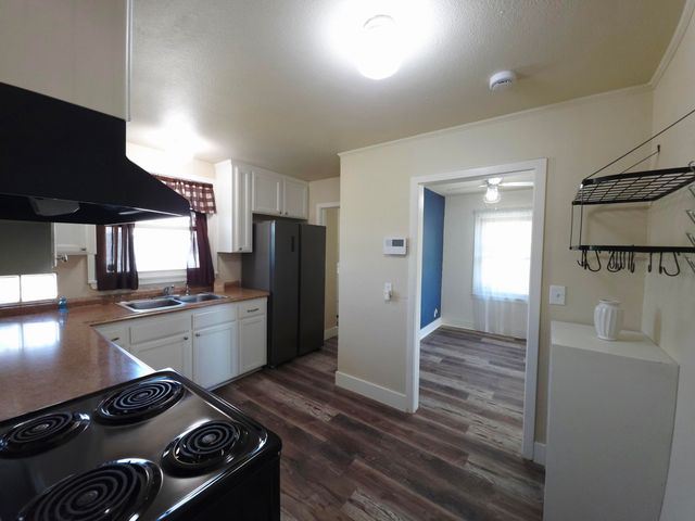 1735 E Princeton Avenue, Fresno, CA 93703