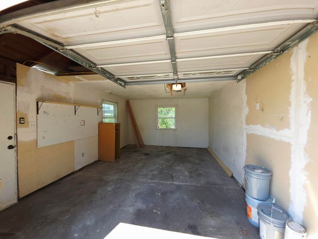 1735 E Princeton Avenue, Fresno, CA 93703