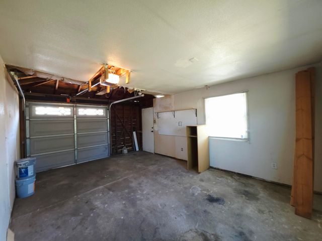 1735 E Princeton Avenue, Fresno, CA 93703