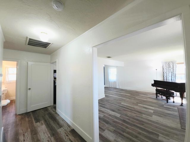 1735 E Princeton Avenue, Fresno, CA 93703