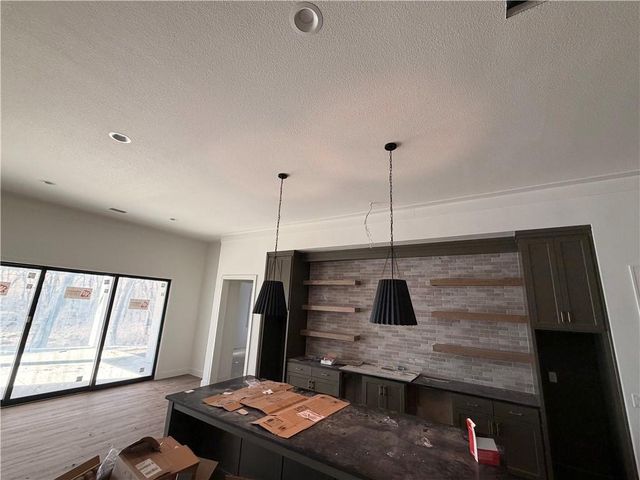 7260 NW Pampas Lane, Parkville, MO 64152