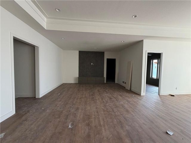 7260 NW Pampas Lane, Parkville, MO 64152