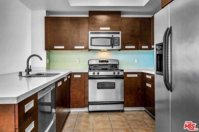 1260 S Corning Street 205, Los Angeles, CA 90035