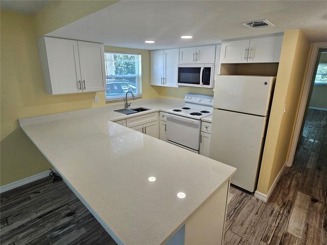 2045 ALPINE ROAD 1, Clearwater, FL 33755