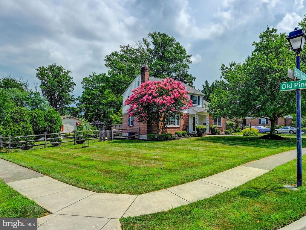 2107 FOREST RIDGE RD, Lutherville Timonium, MD 21093