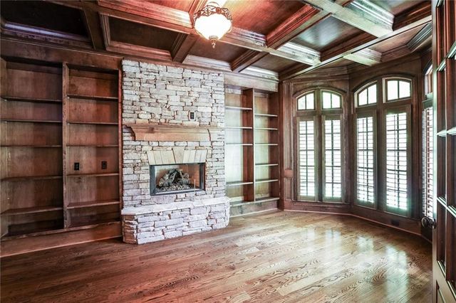 108 Waters Edge Drive, Woodstock, GA 30188