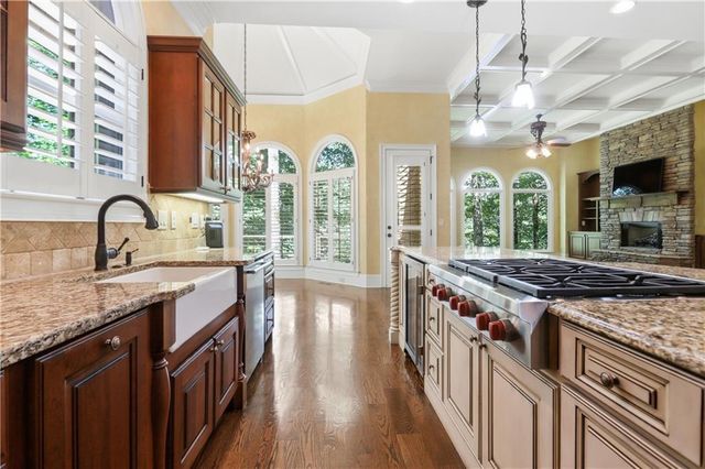 108 Waters Edge Drive, Woodstock, GA 30188