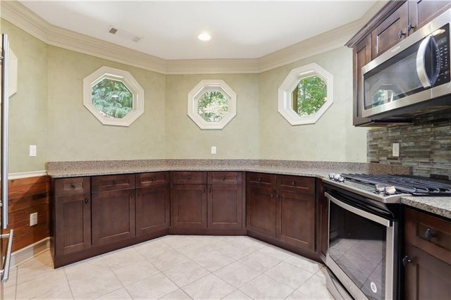 108 Waters Edge Drive, Woodstock, GA 30188