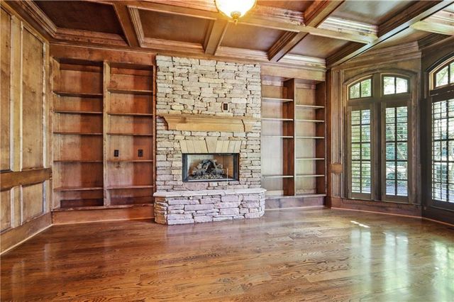108 Waters Edge Drive, Woodstock, GA 30188