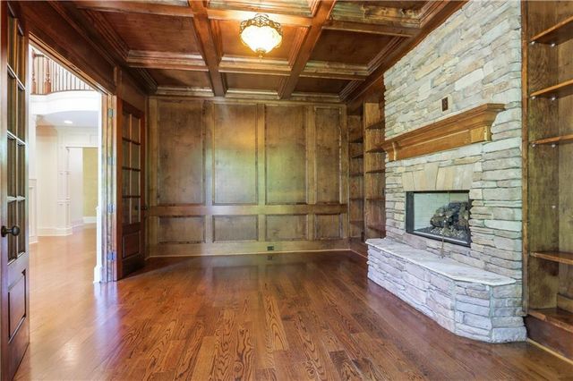108 Waters Edge Drive, Woodstock, GA 30188