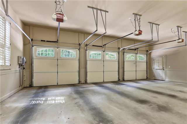 108 Waters Edge Drive, Woodstock, GA 30188