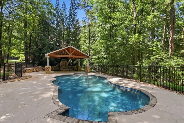 108 Waters Edge Drive, Woodstock, GA 30188