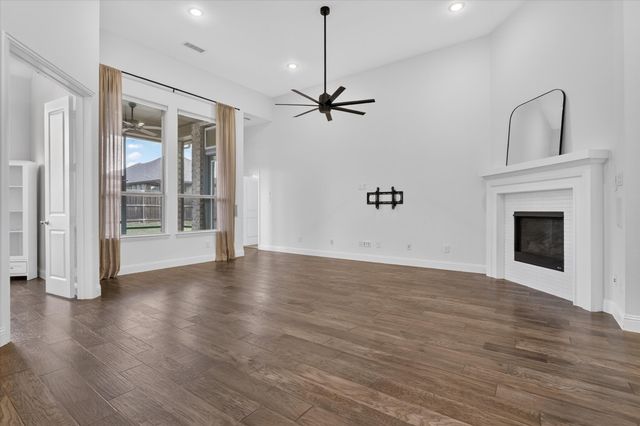 10105 Bitterroot Drive, Little Elm, TX 75068