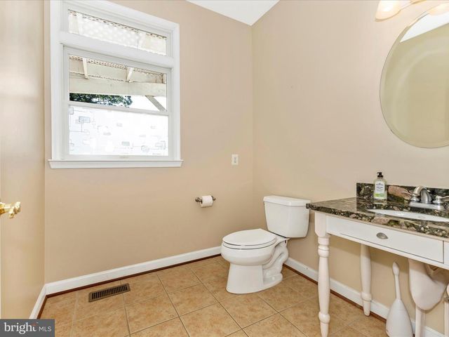 2305 MOUNT EPHRAIM RD, Adamstown, MD 21710