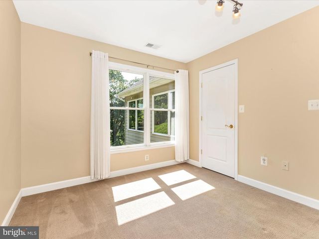 2305 MOUNT EPHRAIM RD, Adamstown, MD 21710
