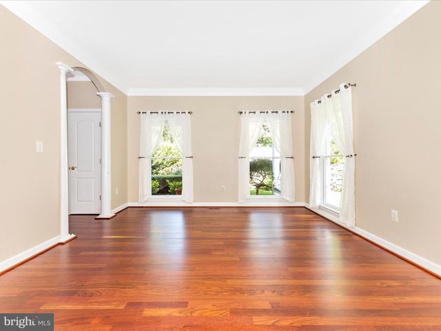 2305 MOUNT EPHRAIM RD, Adamstown, MD 21710