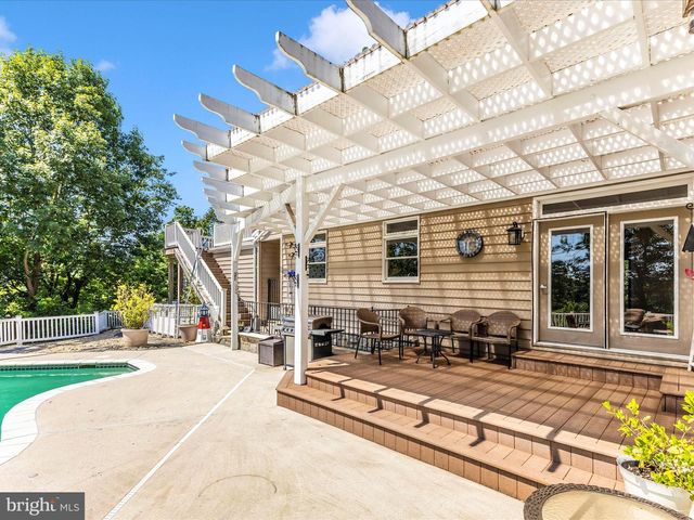 2305 MOUNT EPHRAIM RD, Adamstown, MD 21710