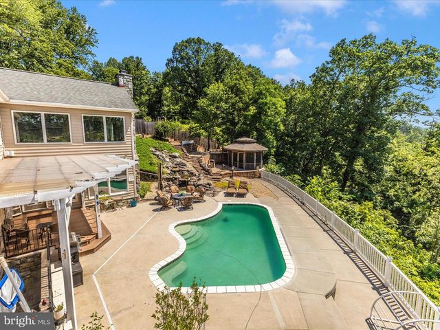 2305 MOUNT EPHRAIM RD, Adamstown, MD 21710