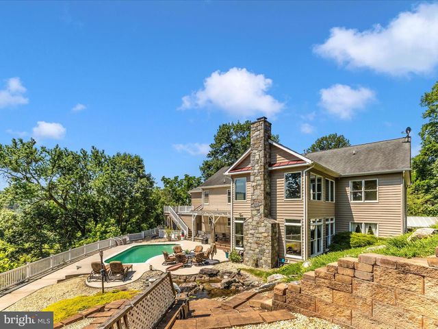 2305 MOUNT EPHRAIM RD, Adamstown, MD 21710