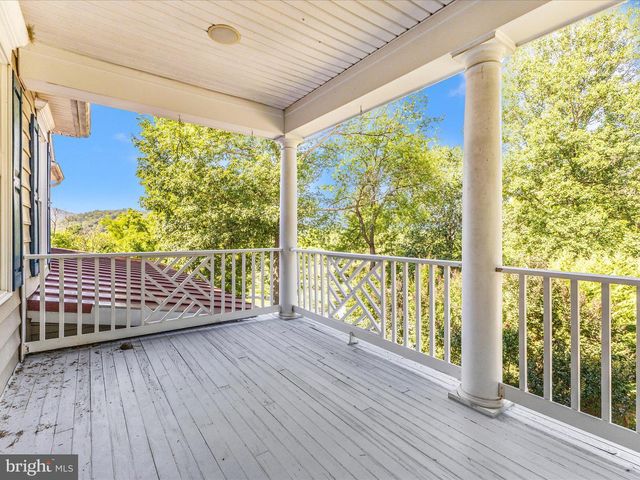 2305 MOUNT EPHRAIM RD, Adamstown, MD 21710