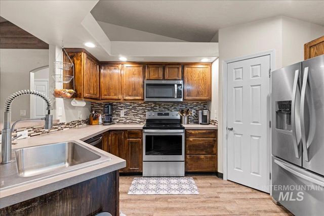 14413 Gresham Dr, Caldwell, ID 83607