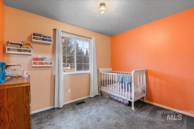 14413 Gresham Dr, Caldwell, ID 83607