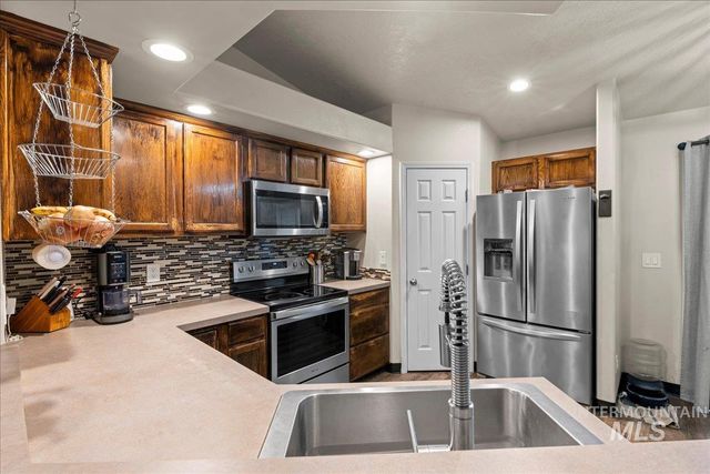 14413 Gresham Dr, Caldwell, ID 83607