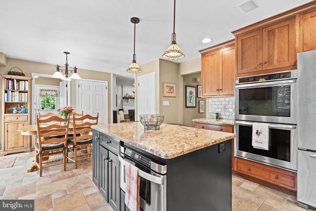 14 SPRINGWOOD DR, Lawrenceville, NJ 08648
