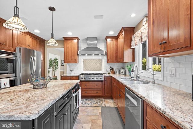 14 SPRINGWOOD DR, Lawrenceville, NJ 08648