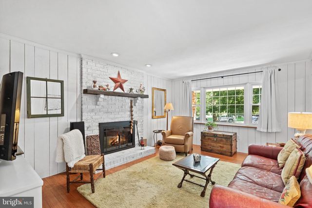 14 SPRINGWOOD DR, Lawrenceville, NJ 08648