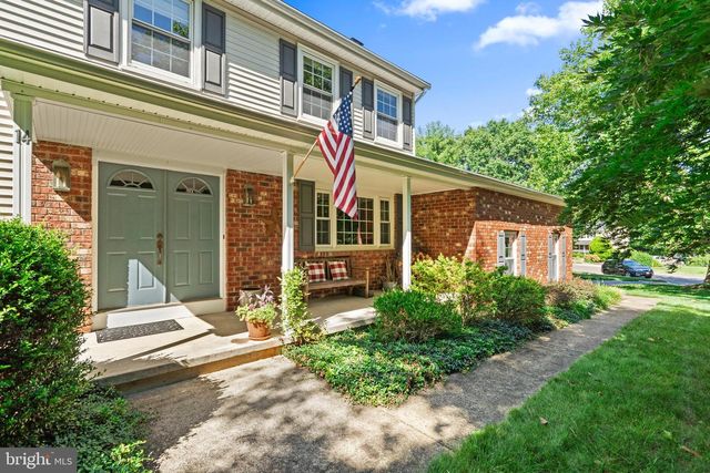 14 SPRINGWOOD DR, Lawrenceville, NJ 08648