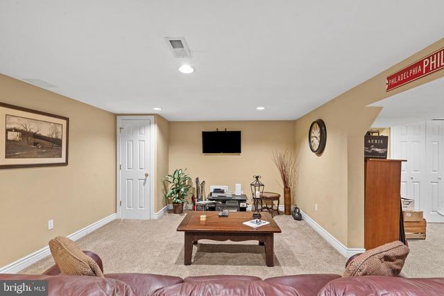 14 SPRINGWOOD DR, Lawrenceville, NJ 08648