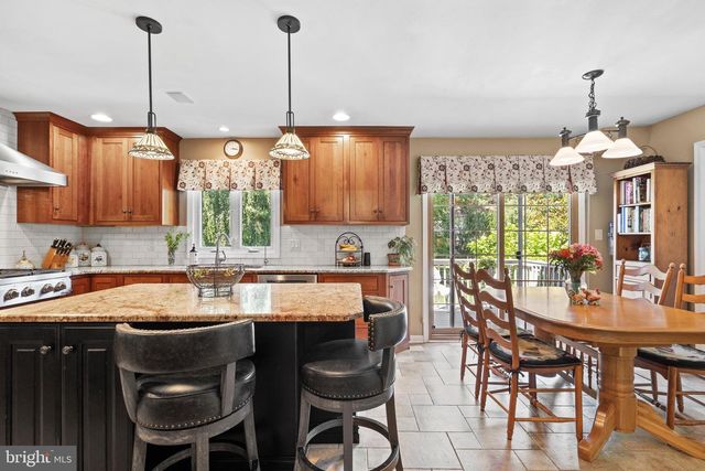 14 SPRINGWOOD DR, Lawrenceville, NJ 08648